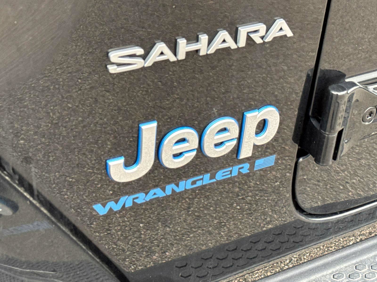 Used 2023 Jeep Wrangler Unlimited Sahara w/ Cold Weather Group image 6