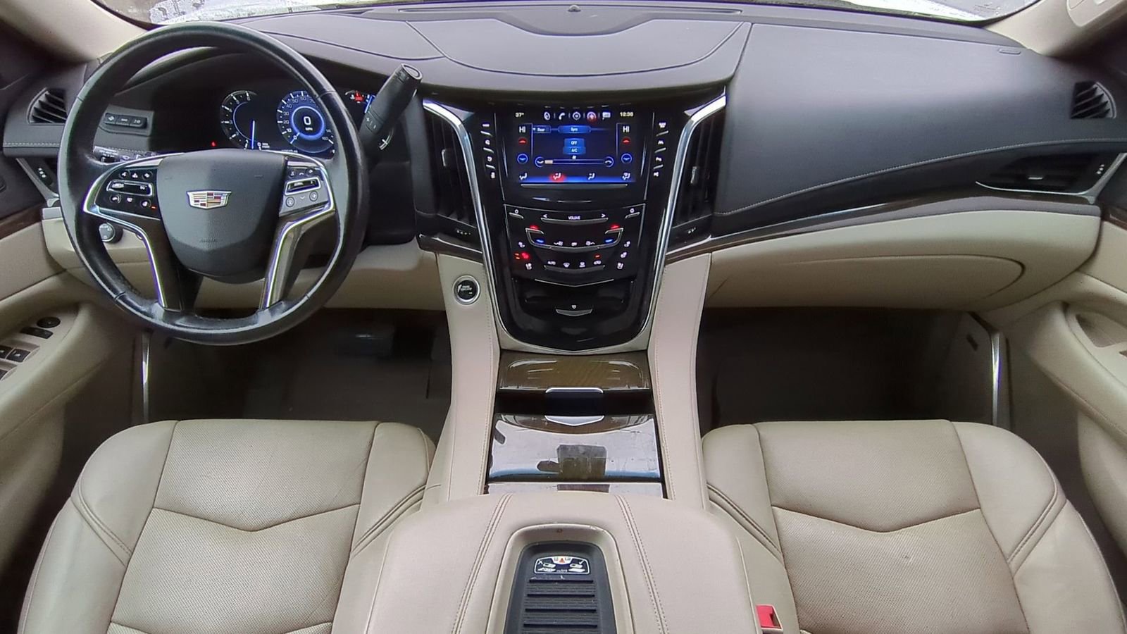 Used 2020 Cadillac Escalade Luxury image 15