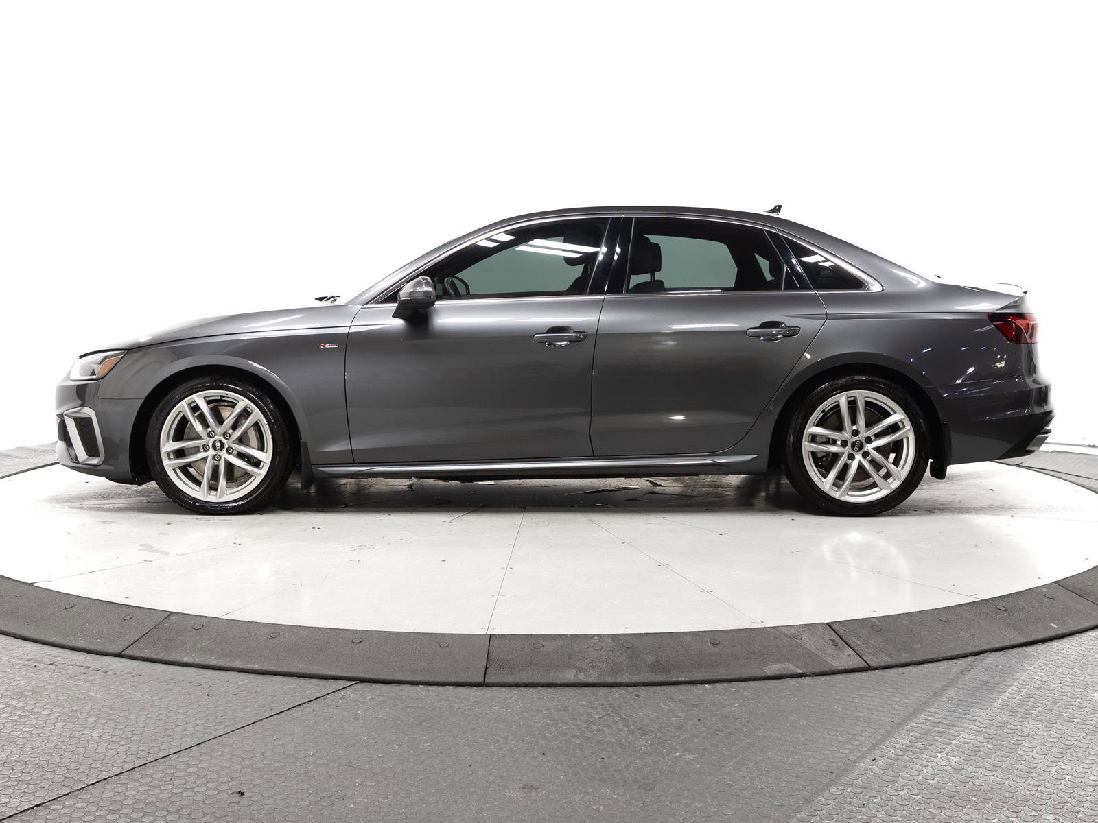 Used 2022 Audi A4 2.0T Premium Plus image 7
