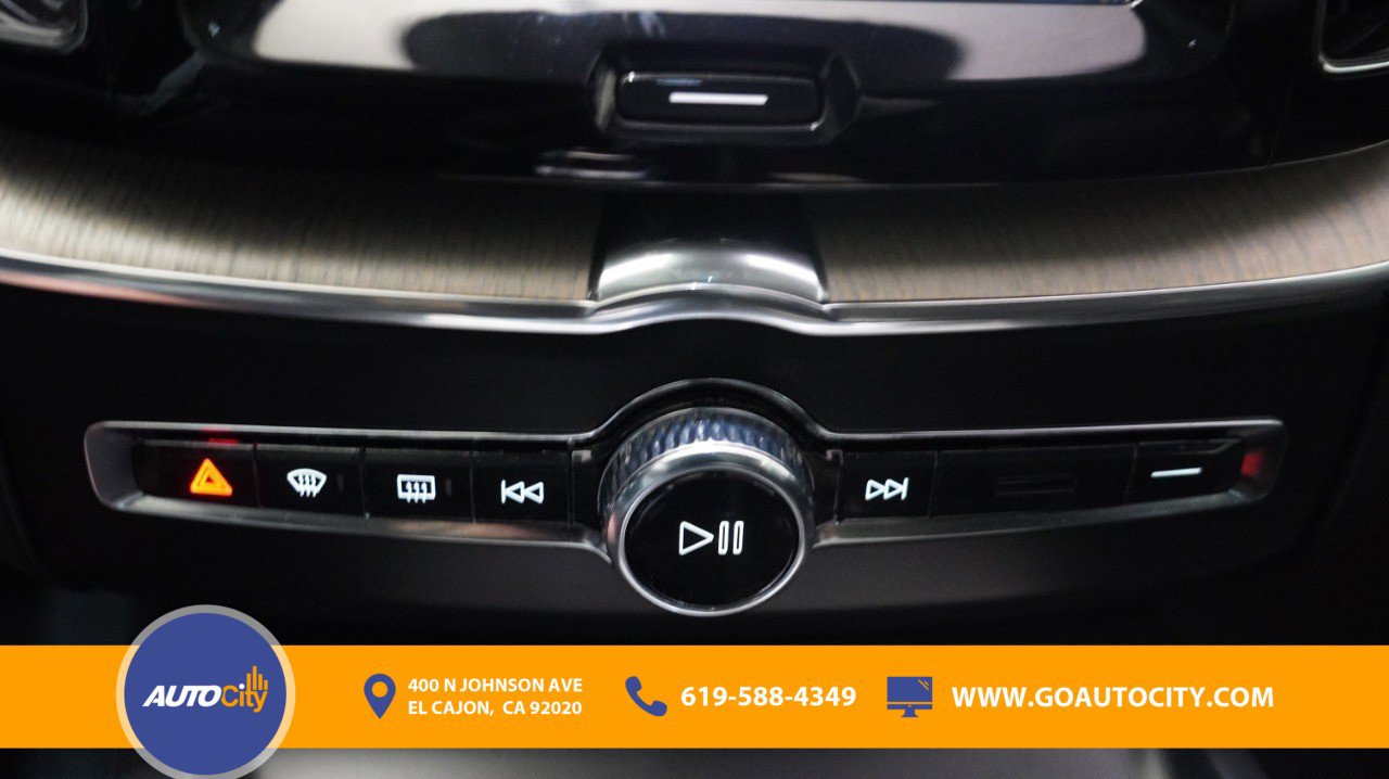 Used 2019 Volvo XC60 T8 Inscription w/ Advanced Package image 22