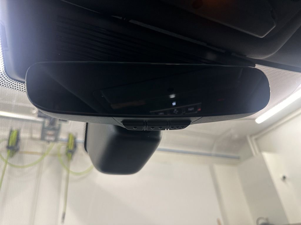 Used 2022 Land Rover Discovery HSE R-Dynamic image 25