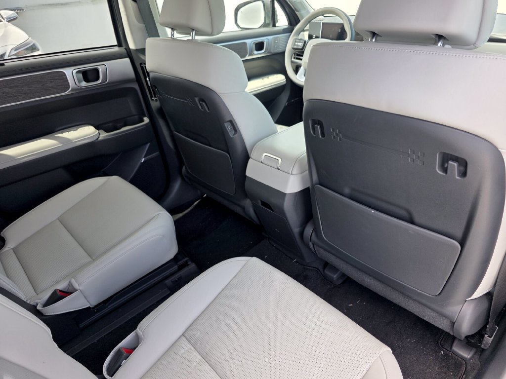 Used 2025 Hyundai Santa Fe Calligraphy AWD/4WD image 27