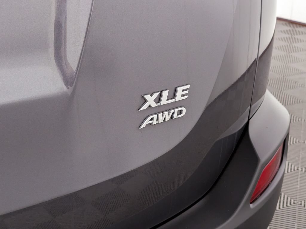 Used 2014 Toyota RAV4 XLE AWD/4WD image 13