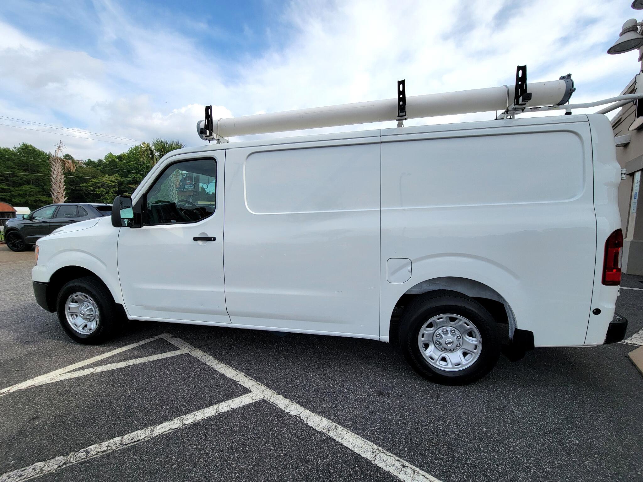 Used 2020 Nissan NV 2500 SV image 9