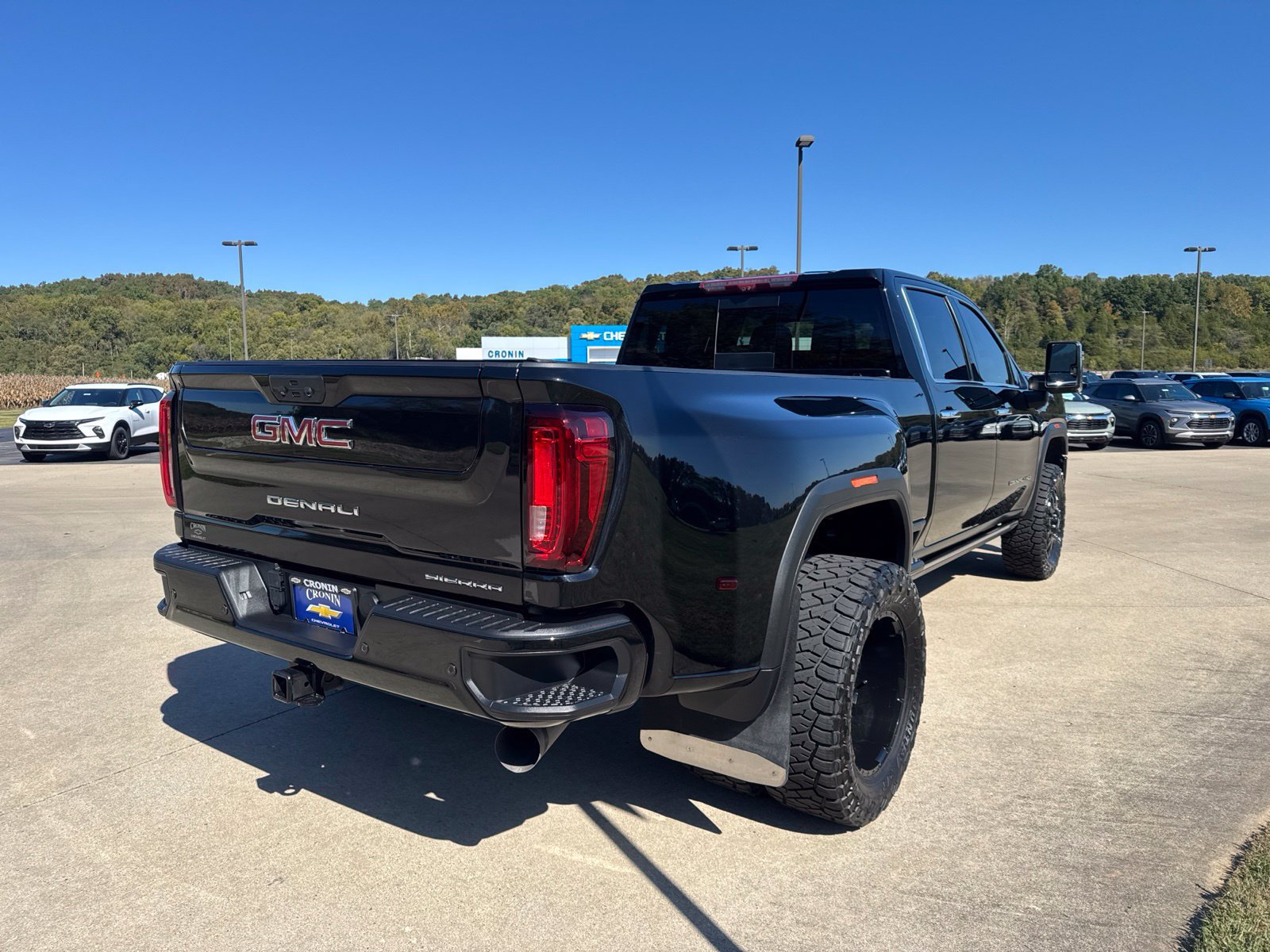 Used 2023 GMC Sierra 3500 Denali w/ Denali Ultimate Package AWD/4WD image 4