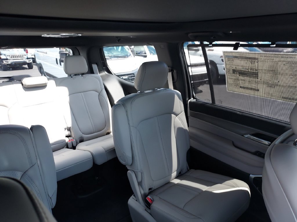 New 2026 Jeep Grand Wagoneer Limited AWD/4WD image 14