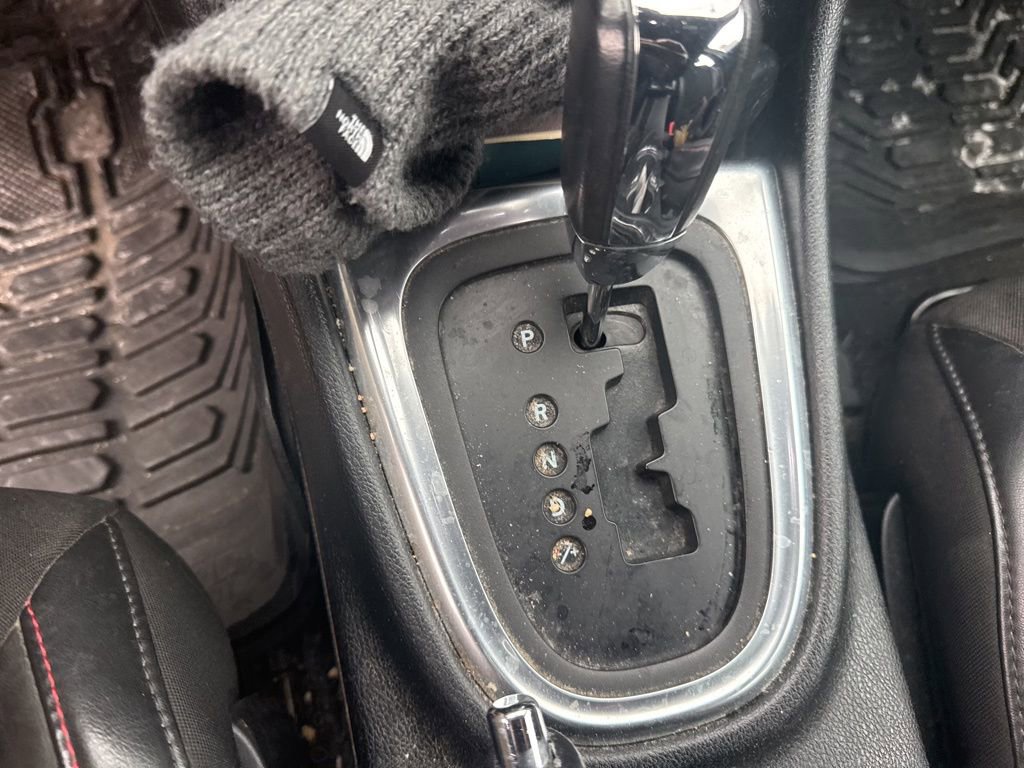 Used 2014 Dodge Avenger R/T w/ Sun/Sound Group image 17