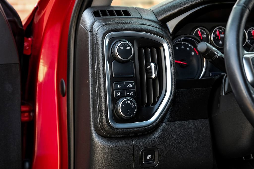 Used 2021 Chevrolet Silverado 1500 RST w/ Bed Protection Package image 27