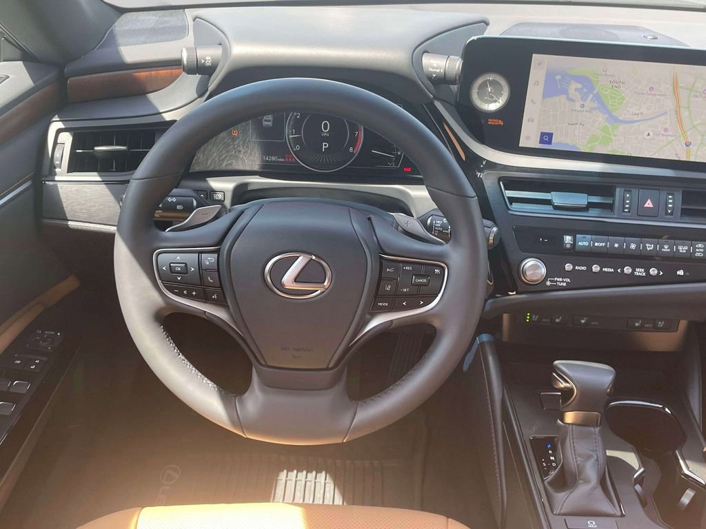 Used 2023 Lexus ES 250 w/ Premium Package AWD/4WD image 13