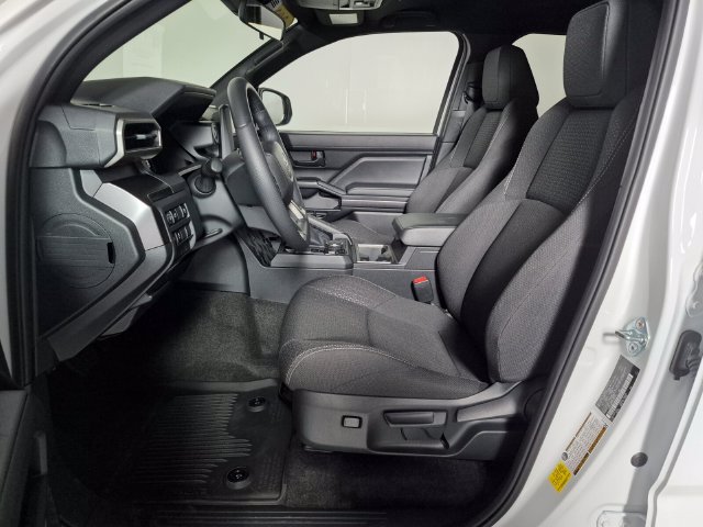 Certified 2025 Toyota 4Runner SR5 AWD/4WD image 14