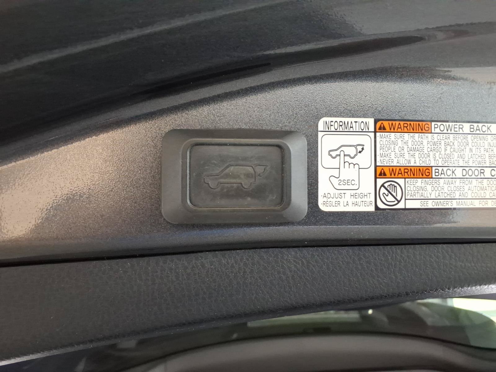 Used 2015 Toyota RAV4 Limited AWD/4WD image 17