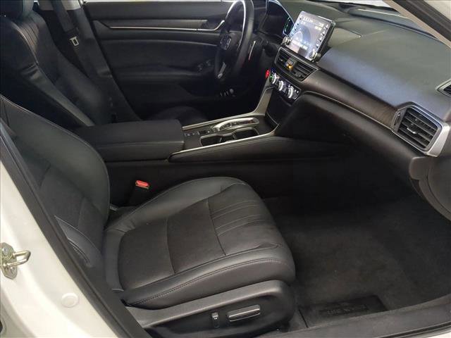 Used 2018 Honda Accord Touring image 29