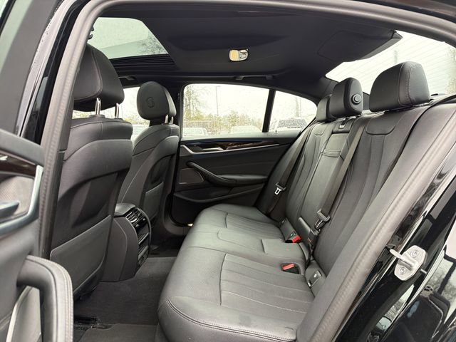 Used 2023 BMW 530e xDrive image 14