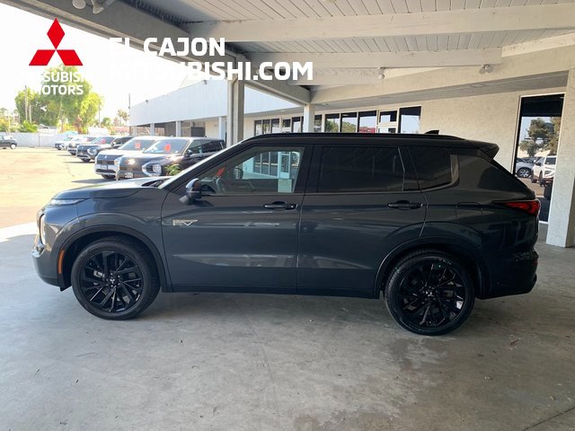 Used 2025 Mitsubishi Outlander SEL Black Edition image 8