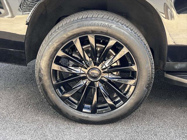 Used 2024 Cadillac Escalade ESV Premium Luxury image 9