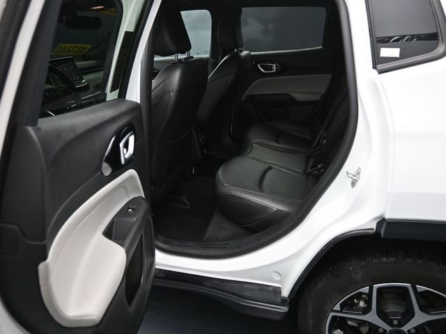 Used 2025 Jeep Compass Limited AWD/4WD image 34