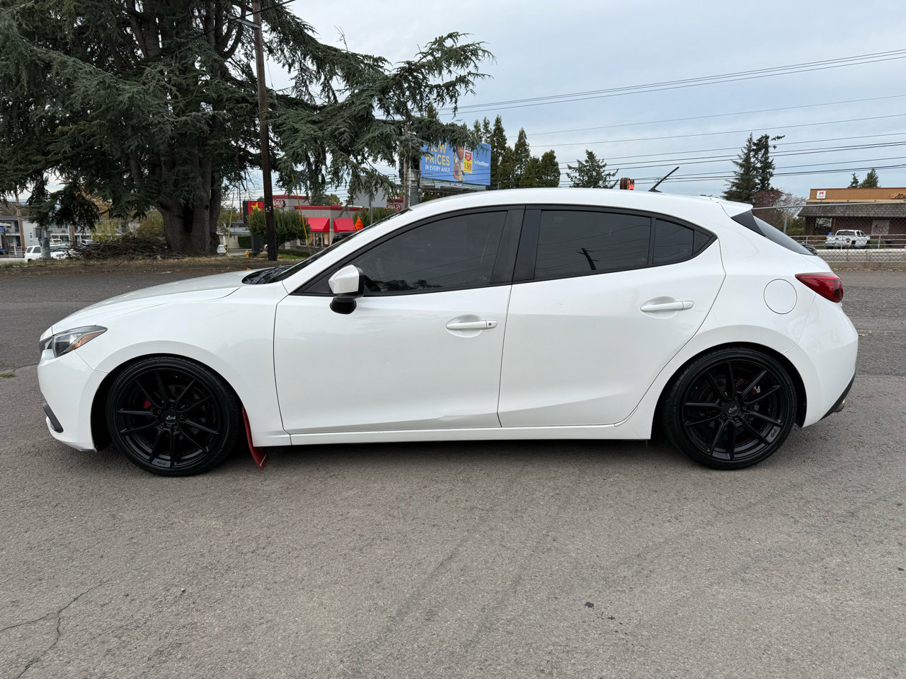 Used 2015 MAZDA MAZDA3 i Sport image 2