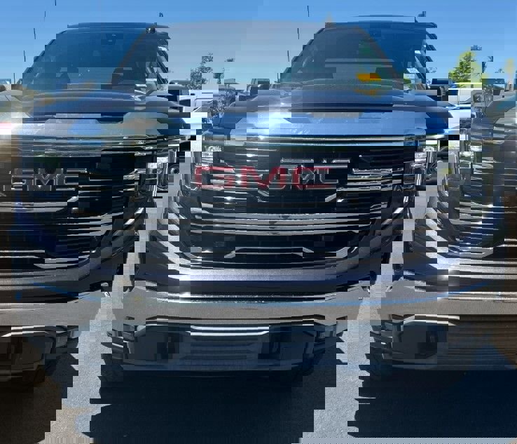 Used 2023 GMC Sierra 1500 SLT w/ SLT Premium Package image 8