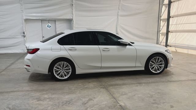 Used 2023 BMW 330i Sedan w/ Premium Package RWD image 5