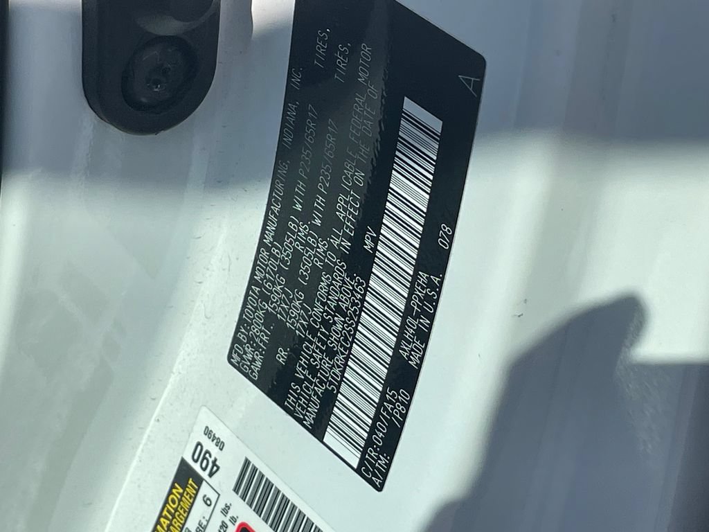 Used 2025 Toyota Sienna LE FWD image 32