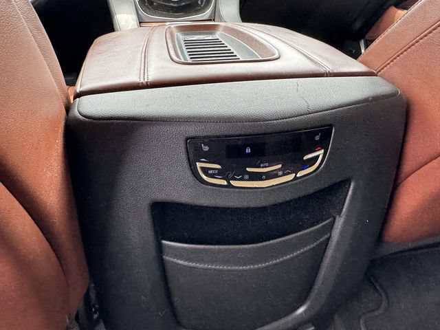 Used 2020 Cadillac Escalade Luxury AWD/4WD image 18