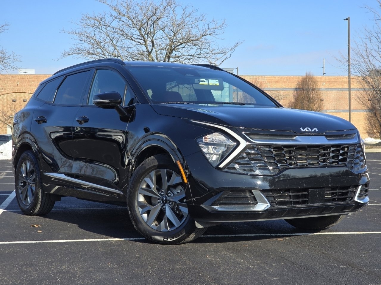 Used 2023 Kia Sportage SX image 2