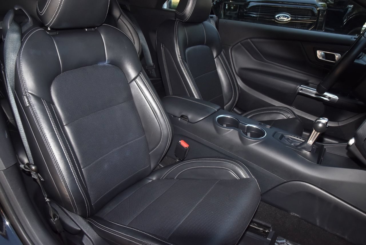 Used 2025 Ford Mustang Premium RWD image 19