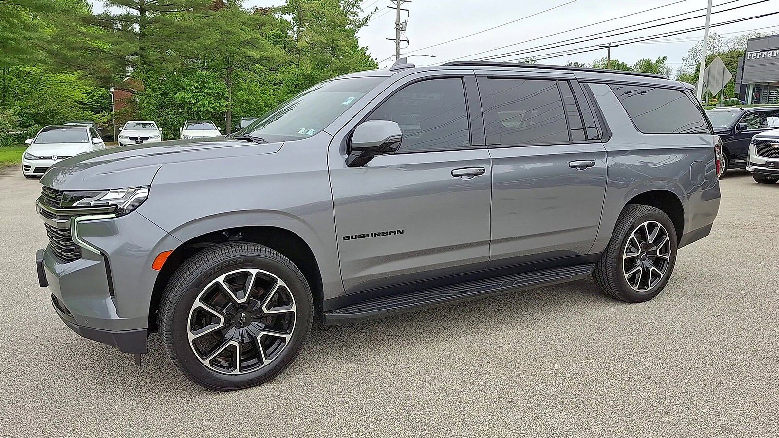 Used 2021 Chevrolet Suburban RST w/ Luxury Package AWD/4WD image 5
