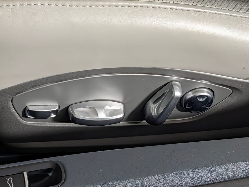 Certified 2019 Porsche 911 Turbo S image 27