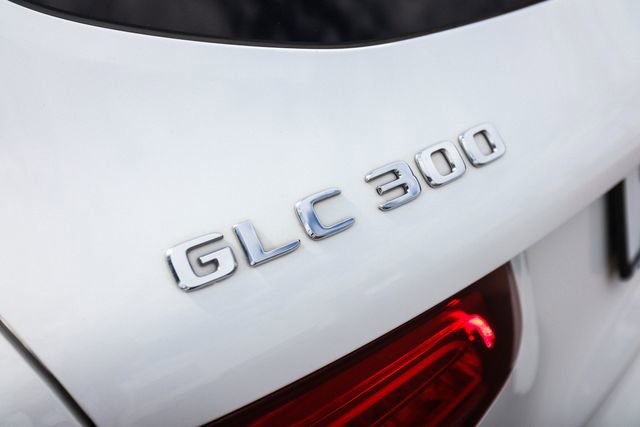 Used 2017 Mercedes-Benz GLC 300 4MATIC image 17