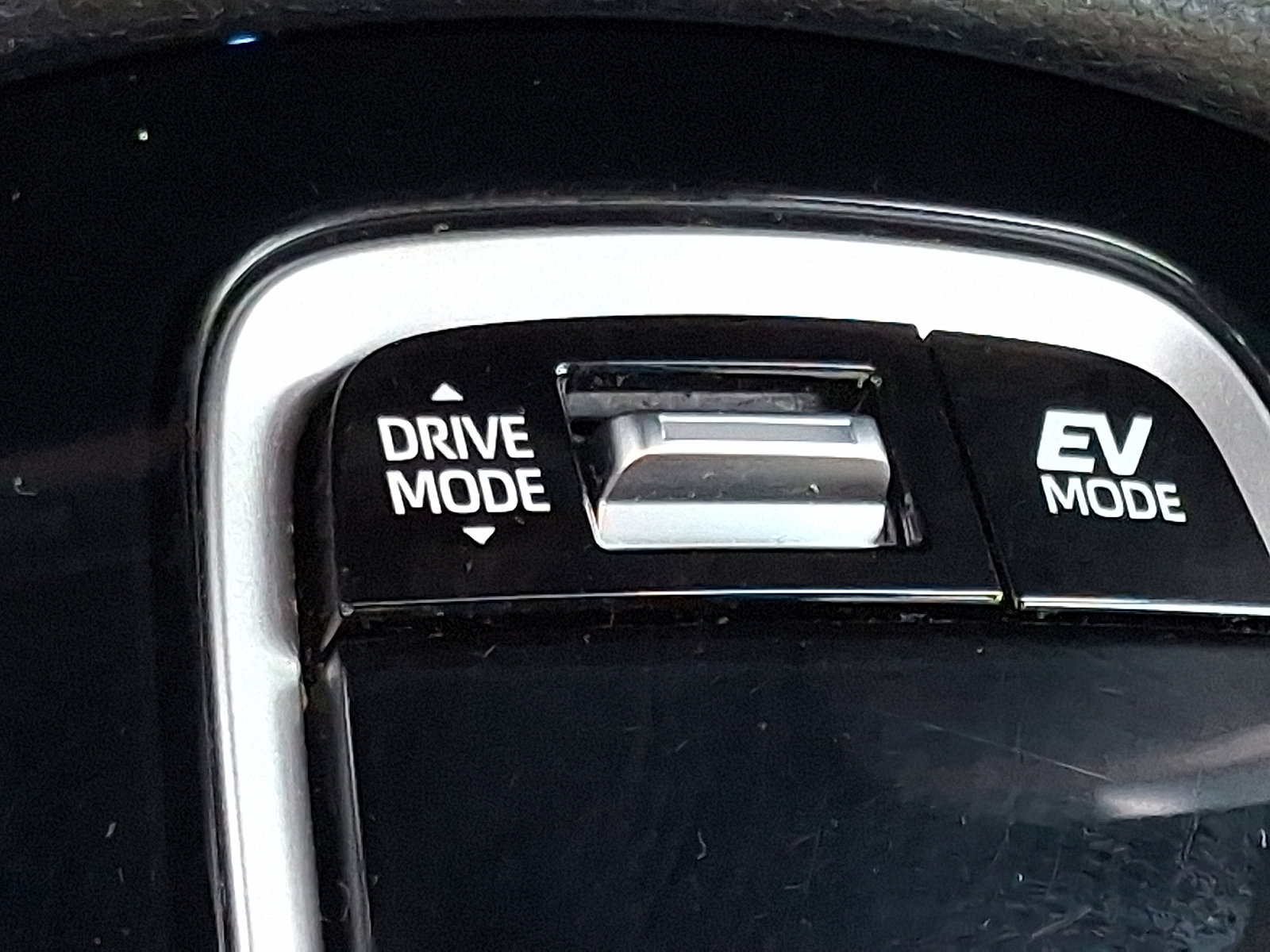 Certified 2023 Toyota Corolla Cross AWD Hybrid image 25