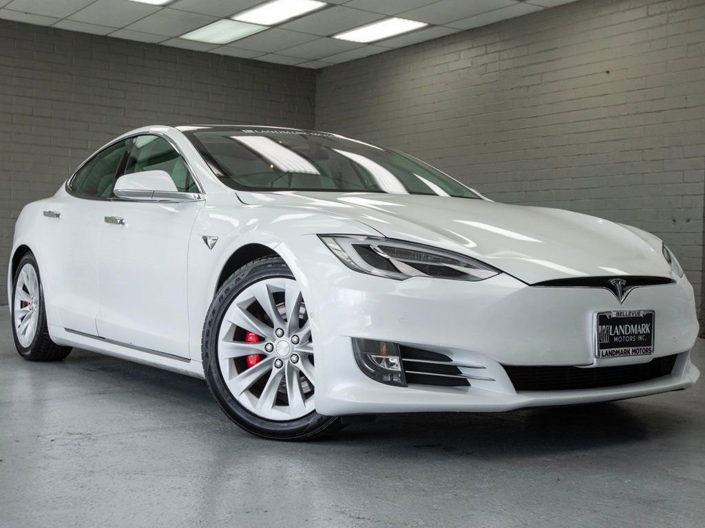 Used 2019 Tesla Model S Performance image 1