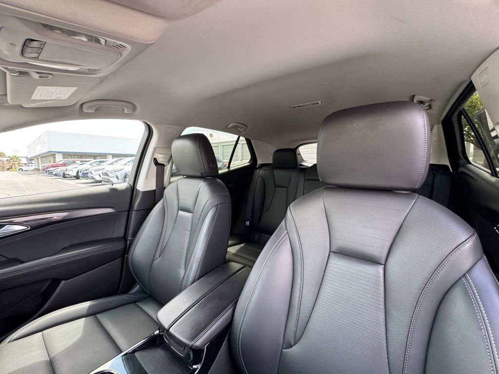 Used 2024 Buick Envision Preferred image 18