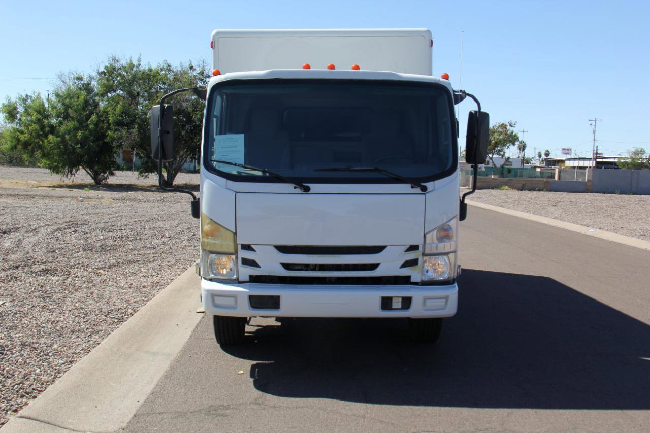 Used 2018 Isuzu NPR image 2