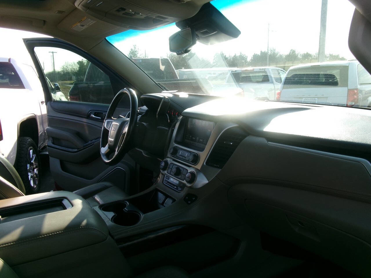 Used 2019 GMC Yukon XL SLT w/ Premium Edition image 30