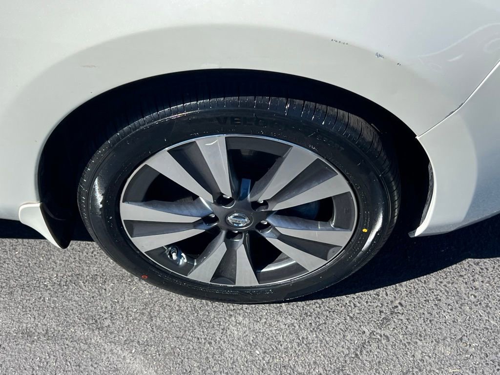 Used 2017 Nissan Leaf SV w/ Premium Package image 6