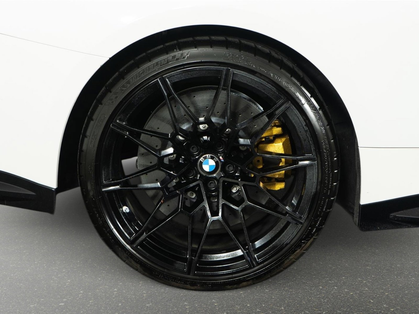 Used 2024 BMW M4 Competition image 9