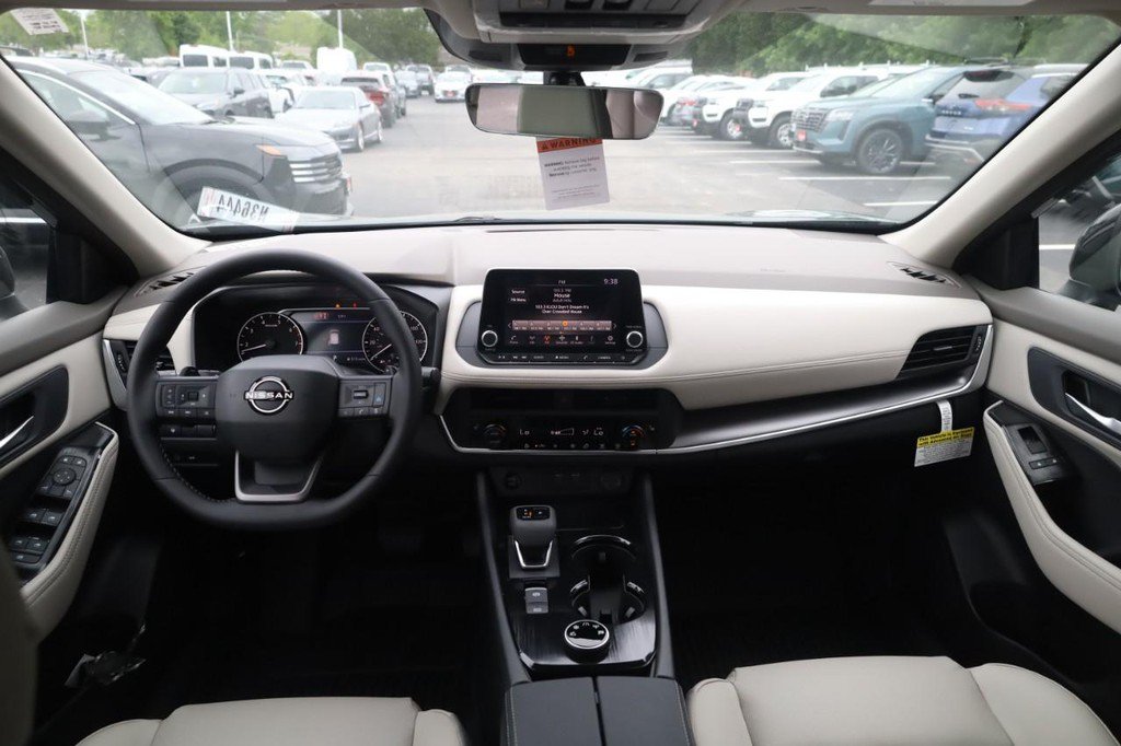 New 2026 Nissan Rogue Dark Armor AWD/4WD image 6