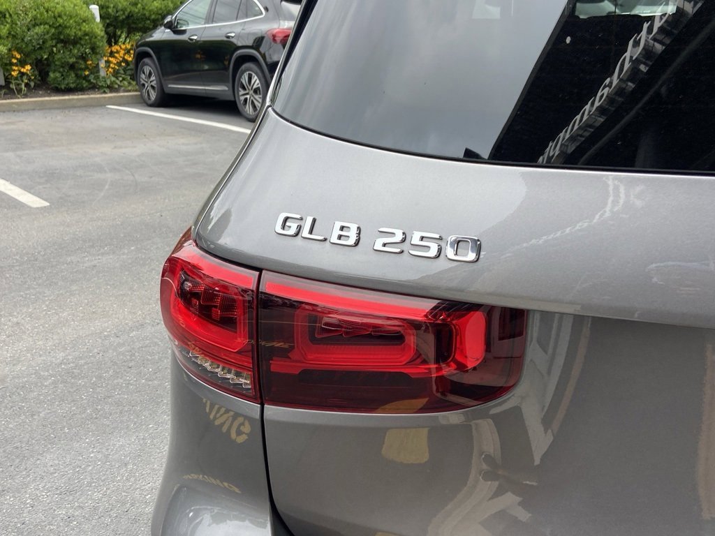 Certified 2022 Mercedes-Benz GLB 250 4MATIC image 29