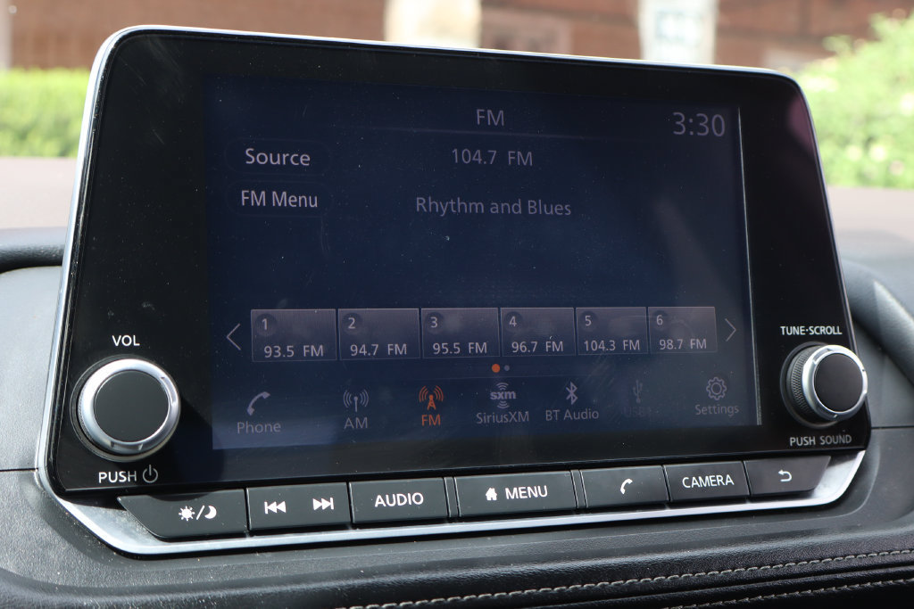Used 2023 Nissan Rogue S FWD image 25