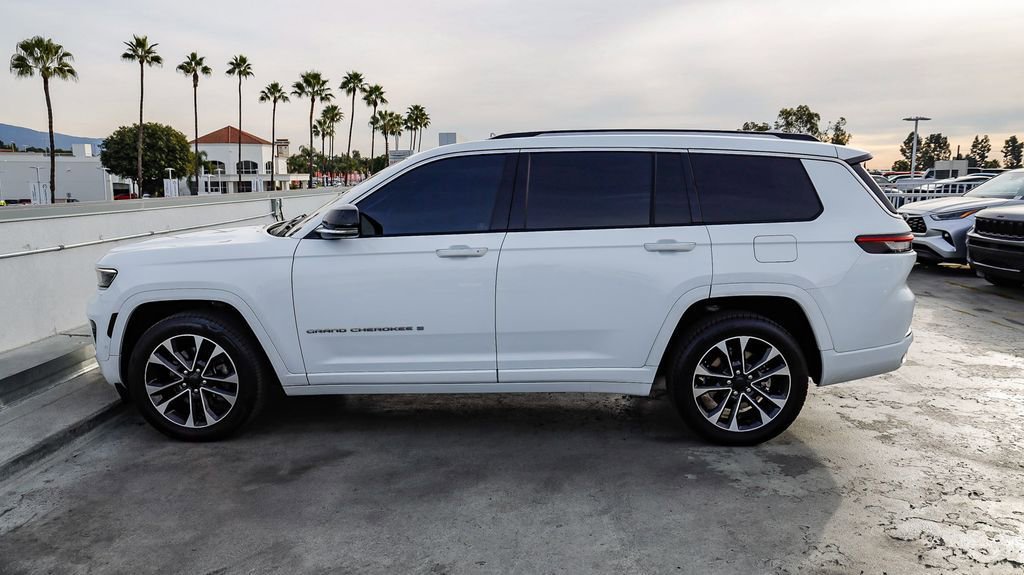 Used 2021 Jeep Grand Cherokee L Overland w/ Advanced Protech Group III image 14