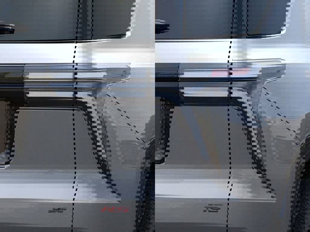 New 2026 Chevrolet Traverse RS w/ LPO, Floor Liner Package image 11