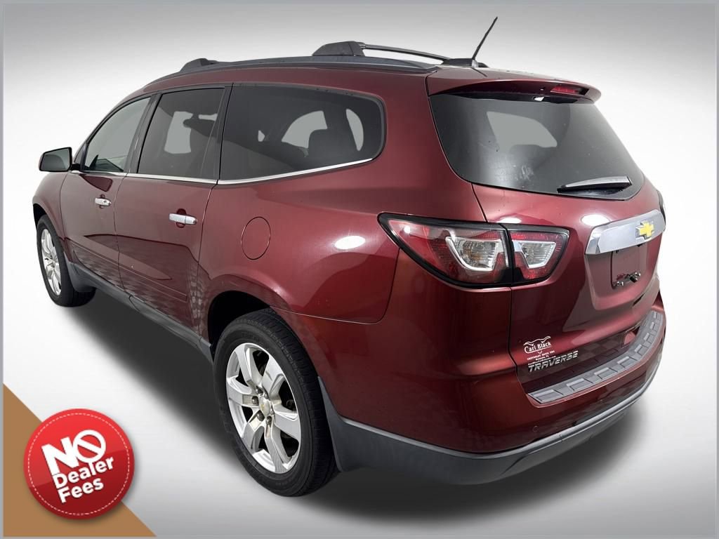 Used 2017 Chevrolet Traverse LT w/ Style and Technology Package image 6