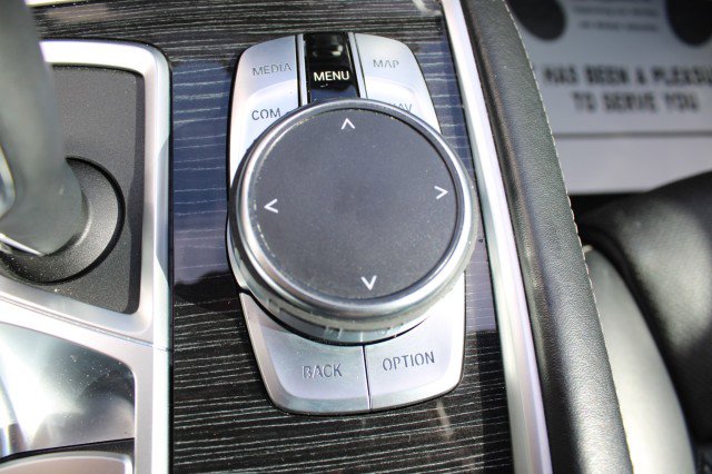 Used 2019 BMW 750i M SPORT DRIVER ASSIST+ w/ M Sport Package image 33