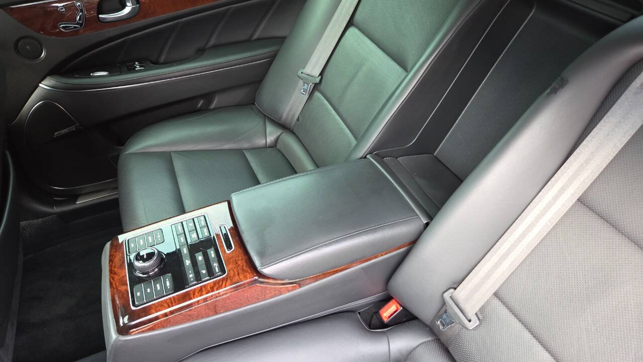 Used 2015 Hyundai Equus Signature RWD image 66