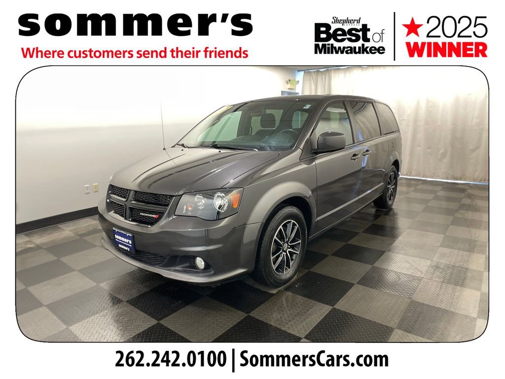 Used 2018 Dodge Grand Caravan SE image 2
