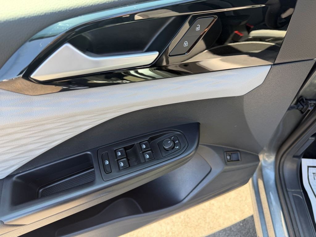 Used 2023 Volkswagen Taos S w/ Driver Assistance Package FWD image 10