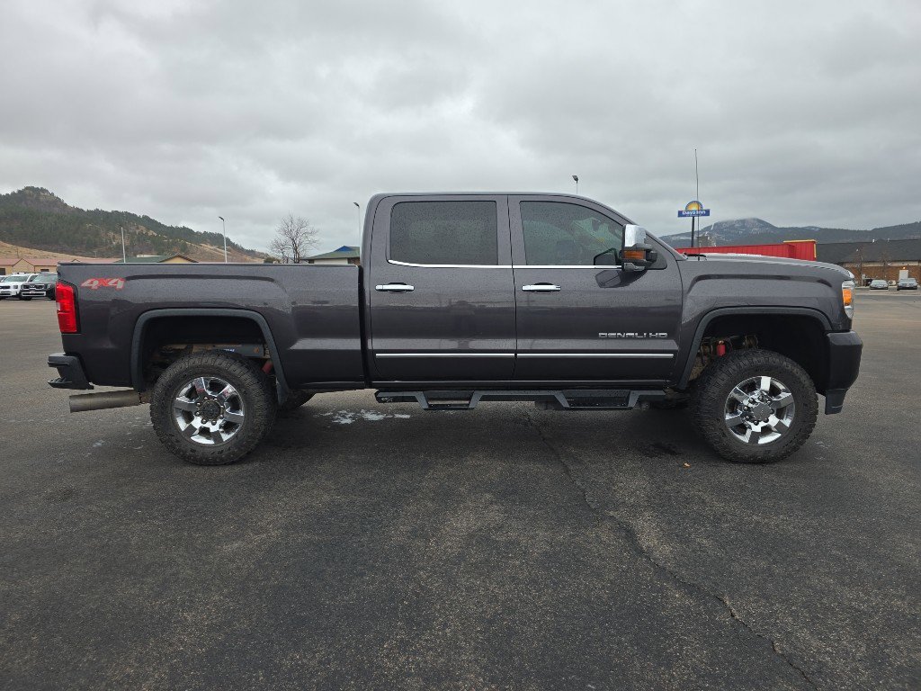 Used 2016 GMC Sierra 3500 Denali w/ Duramax Plus Package image 6