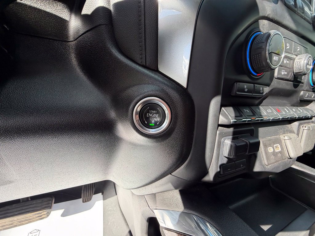 Used 2020 Chevrolet Silverado 1500 RST AWD/4WD image 25