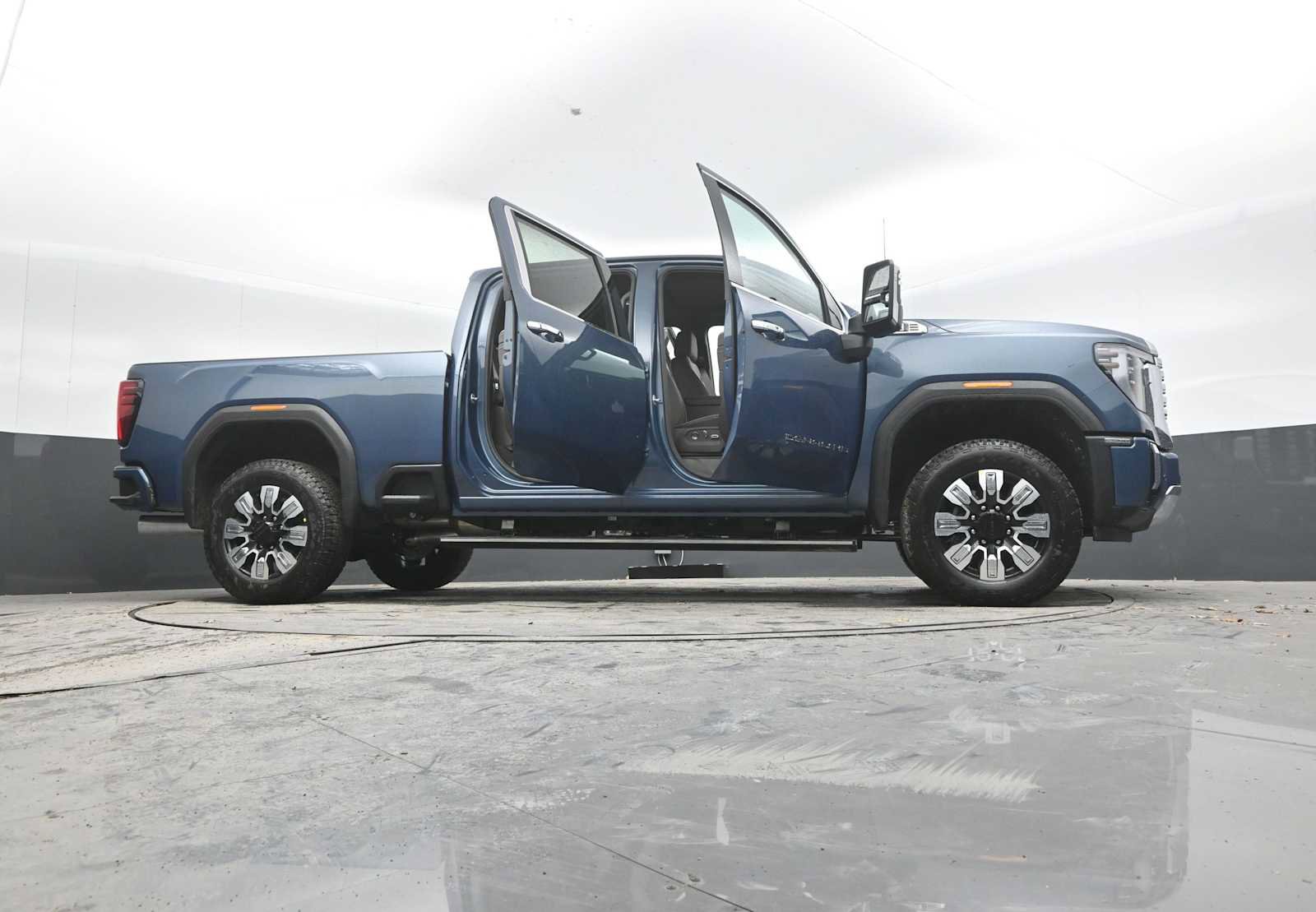 New 2026 GMC Sierra 2500 Denali w/ Denali Reserve Package image 53